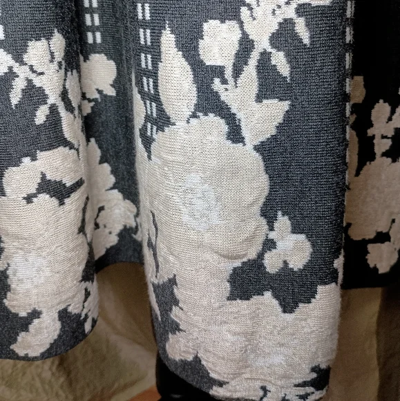 Gabby Skye Classic Knit Dress – Graphite/Ivory – Size 2X – NWT - Picture 7 of 11